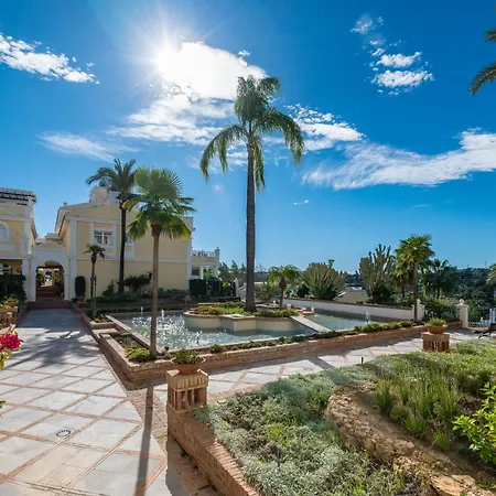 Апартаменти Calma House Aloha Gardens By Vps *